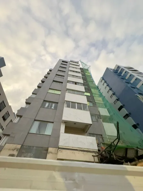 Apartamento 2 Quartos - Beira-Mar - 68m - Edf. Ana Maria