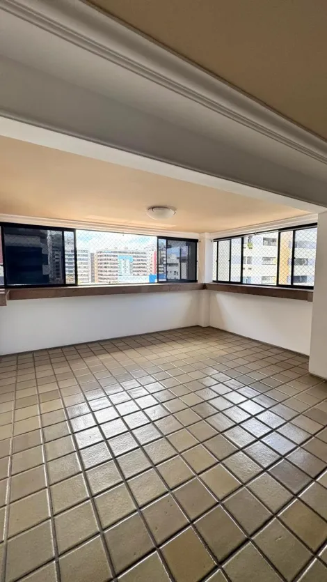Apartamento com 3 Sutes com Varanda  venda na Ponta Verde