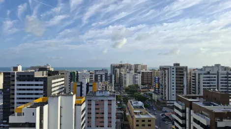 Apartamento em Andar alto com Vista Mar no Edifcio Cartier na Ponta Verde