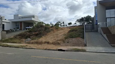 Terreno Plano com 640m  venda no Condomnio Green Park